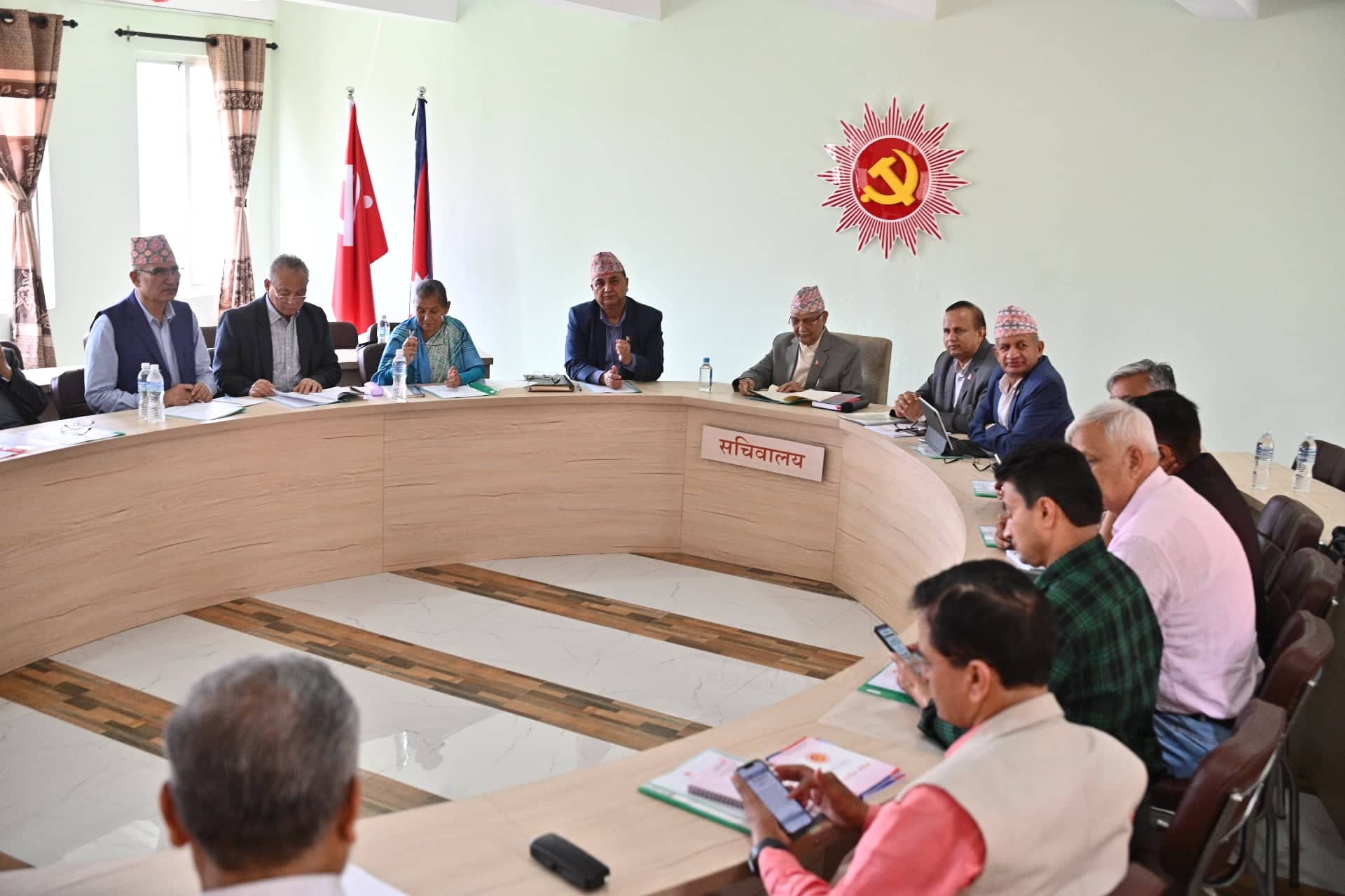 एमालेकाे आकस्मिक सचिवालय बैठक बस्दै